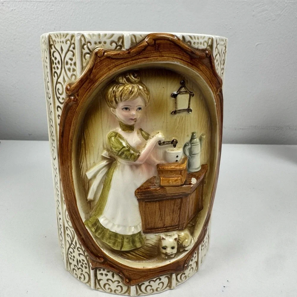 Vtg 1978‎ Sears Pioneer Woman Ceramic Jar Japan Country Decor